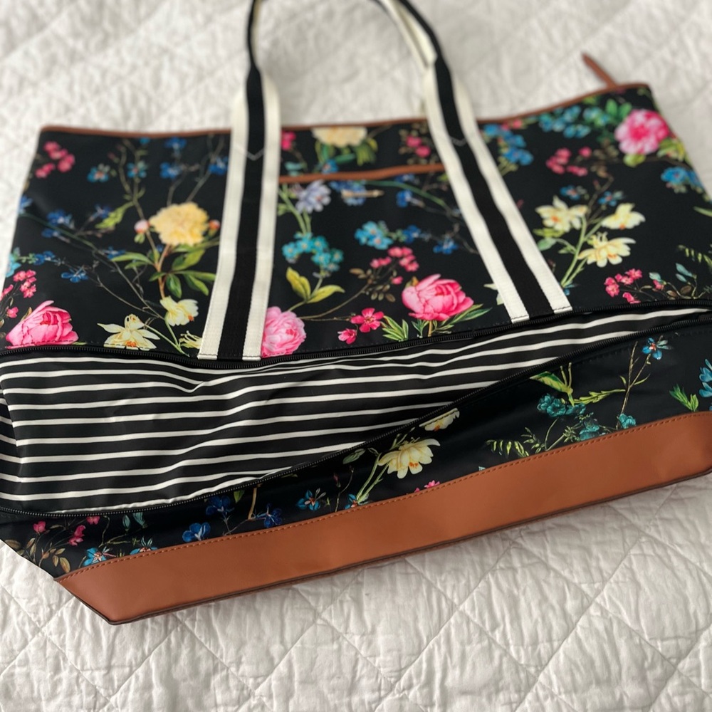 Stella and Dot carry on bag